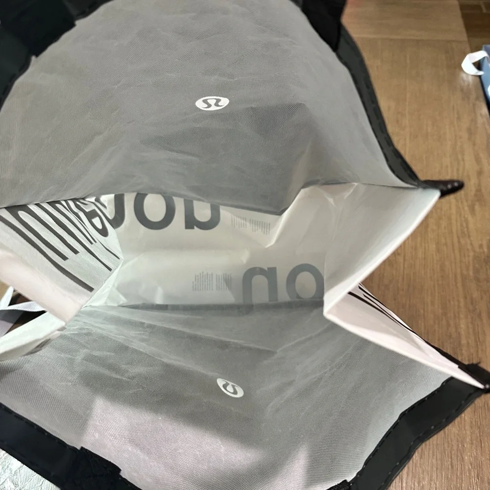 Bundle of 2 Large Reusable Tote Bags- Lululemon and Athleta - Picture 5 of 8